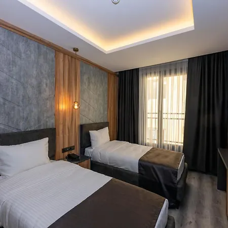 The Nirvanas Hotel *