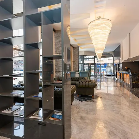 The Nirvanas Отель