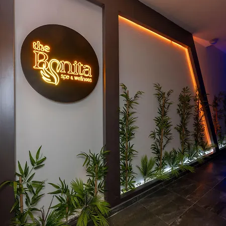 The Nirvanas Hotel *