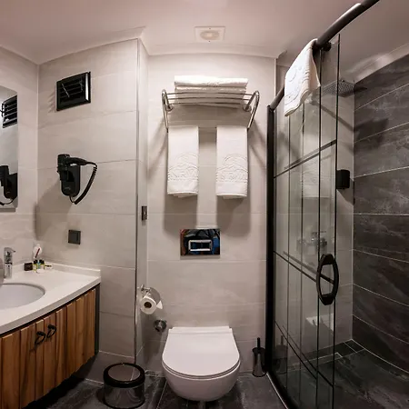 The Nirvanas Istambul