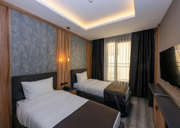 The Nirvanas Hotel *