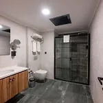 Hotel The Nirvanas *