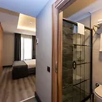 Hotel The Nirvanas *